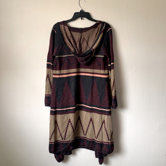 Patterned Duster - Picture 2 of 5